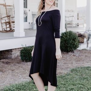 Black high-low Midi Off the Shoulder Dress - size large